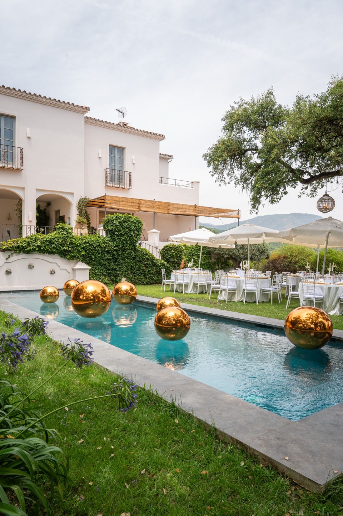 Follow Balloon Man Spain on Instagram